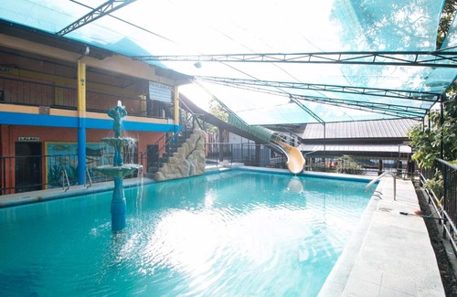 Morong Hotel | Alamaris Resort RedPartner