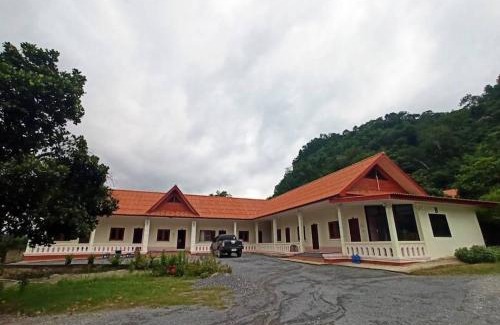 Sainyabuli Province Resort | Alanh guesthouse ເຮືອນພັກອາລັນ