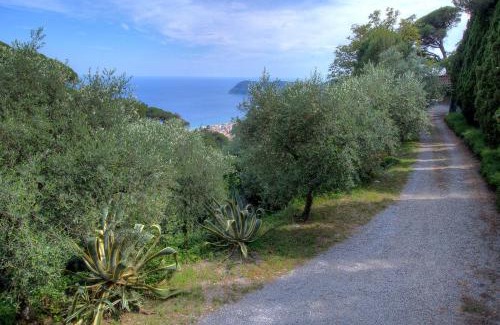 Vegliasco Apartment | Alassio-villa-sea-view