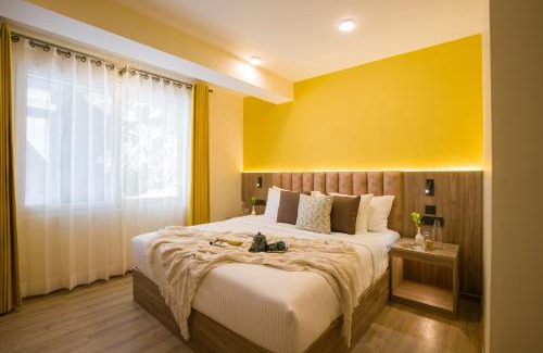 Bemloi Apartment | Alaya Stays 1 BHK with Balcony & Breathtaking View - Baljees Melville Divine