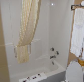 Albany Hotel | Albany Inn & RV Campground