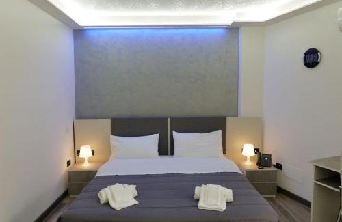 Maddaloni House | Albergo 3 Torri