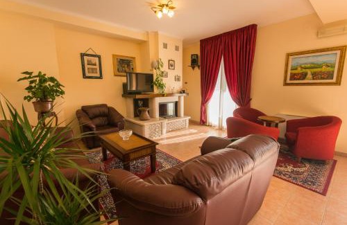 Pescasseroli Hotel | Albergo Della Corte
