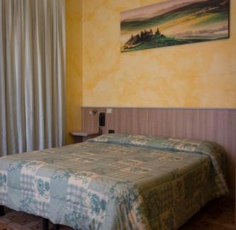 Calusco d'Adda Hotel | Albergo Etrusco