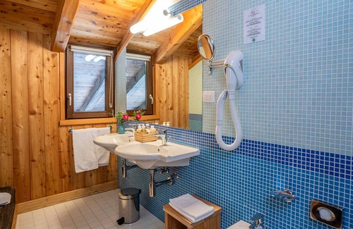 Caderzone Terme Hotel | Albergo Palazzo Lodron Bertelli