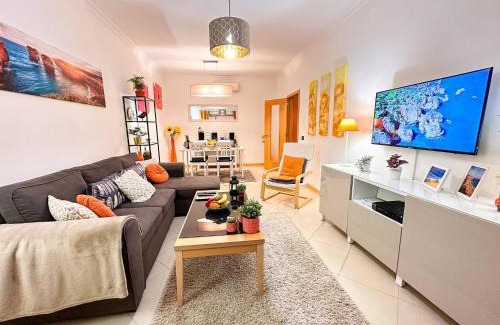 Albufeira Apartment | AlbufeiraOrada Cozy&Sunny Condo by BeCherish
