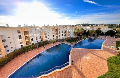 Albufeira Apartment | AlbufeiraOrada Cozy&Sunny Condo by BeCherish
