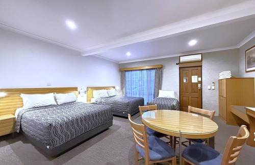 South Albury Hotel | Albury Paddlesteamer