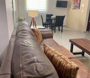 Las Gaviotas House | Alcantara apt, Ground floor, great for digital, 2 blocks walk to beach