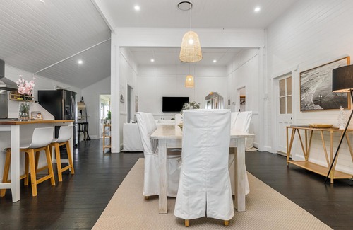 Knockrow House | Alcorn Cottage at Knockrow - Alcorn Cottage is your perfect Northern Rivers hinterland tree change farm stay getaway