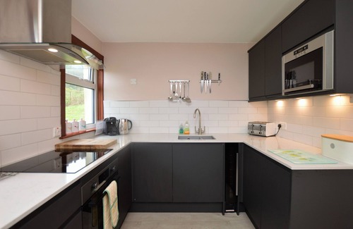 Kilmun Cottage | Alder Cottage, country location near Dunoon, loch views