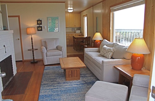 Tolovana Park House | Aldoren's Wind 'n Tide - Oceanfront - Cannon Beach Property Mgmt