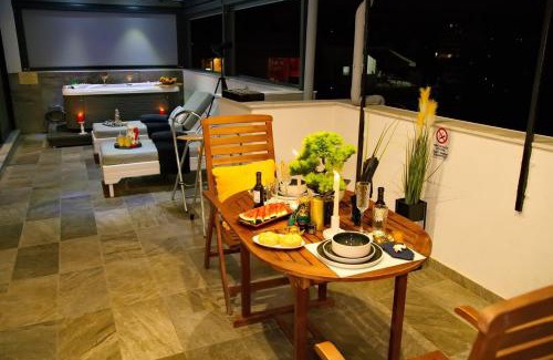 New Kypseli Apartment | Alex Suite with private jacuzzi