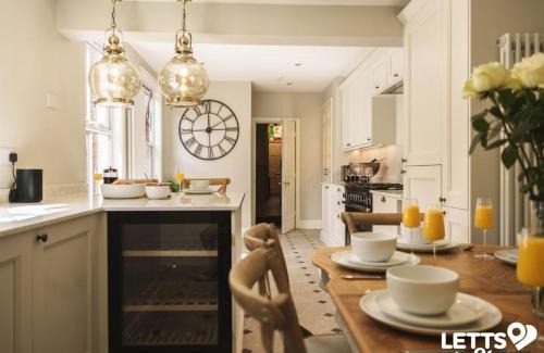 York House | Alexander House
