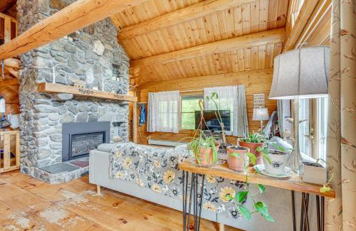 Alexandria House | Alexandria Cabin with Patio, Grill and Deck