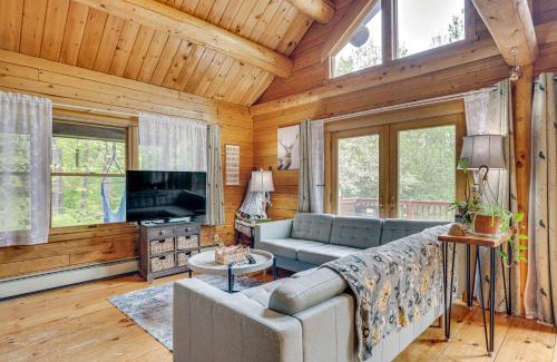 Alexandria House | Alexandria Cabin with Patio, Grill and Deck