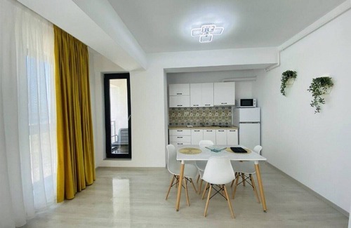Navodari Apartment | Alezzi Yaht Apartment With Sea View Near The Beach