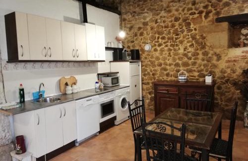 Medina De Pomar House | Algarabiastaying 2 granja San Julián
