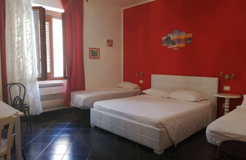 Pivarada House | ALGHERO CENTRO APPARTAMENTO INTERO 5 CAMERE