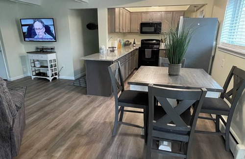 Algonac Apartment | Algonac, Great Place To Stay With Water Access To St. Clair River