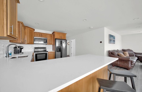 Algonac Apartment | Algonac's Riverview Retreat
