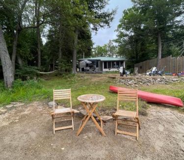 Algonquin Highlands House | Algonquin Waterfront Getaway With SW Sunsets