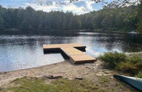 Algonquin Highlands House | Algonquin Waterfront Getaway With SW Sunsets
