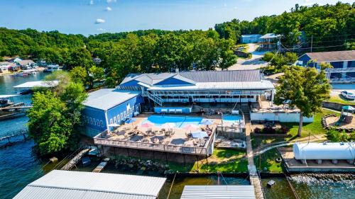 Lake Ozark Hotel | Alhonna Resort