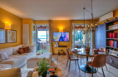 Gardone Riviera Apartment | Alice House Terrace & Lake view - Happy Rentals