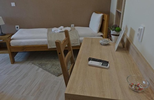 Kalocsa Bed & Breakfast | Alice Panzió Gold