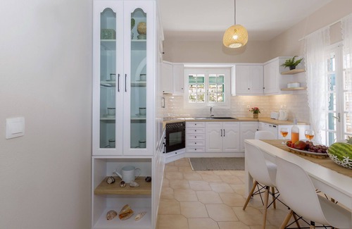 Apraos Apartment | Alisachni Seaside Serenity