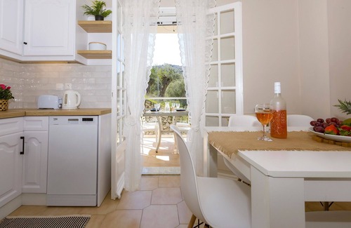 Apraos Apartment | Alisachni Seaside Serenity