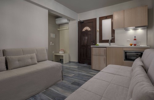 Siviri Apartment | Alkioni By The Sea