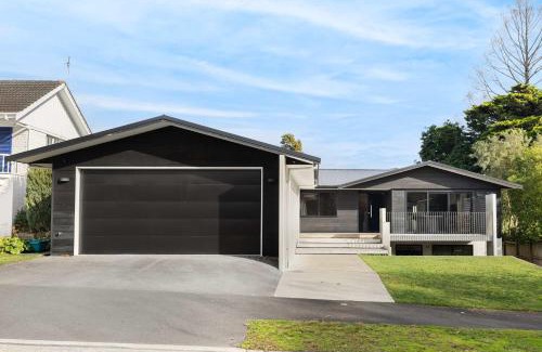 Te Rapa House | All Black # 10