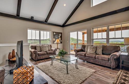 Hollister House | All Decked Out at Branson Cove