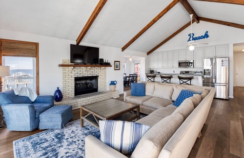 Nags Head House | All Decked Out: Soundfront, Rooftop decks