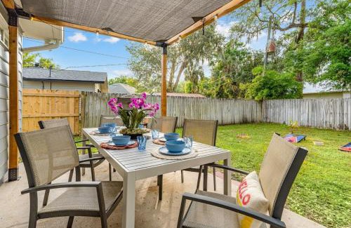 Interchange Square House | All King Beds & TVs in Every Room, Perfect for Large Groups