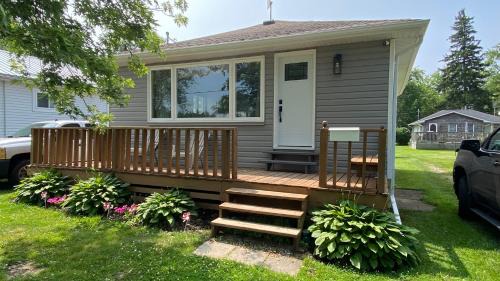 Wainfleet House | All Season Cottage close to Long Beach STR-114-2024