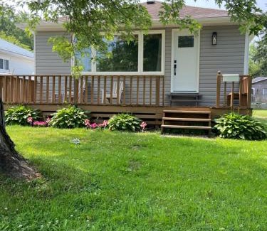 Wainfleet House | All Season Cottage close to Long Beach STR-114-2024