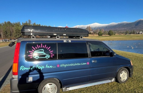 Queens House | All you need van - Stay cozy in cool in the camper van