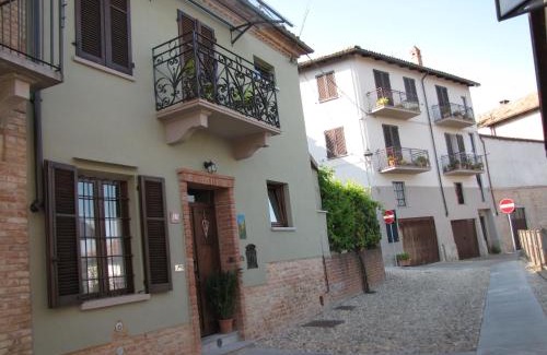 Castagnole delle Lanze House | Alla Torre - nel cuore del Borgo storico