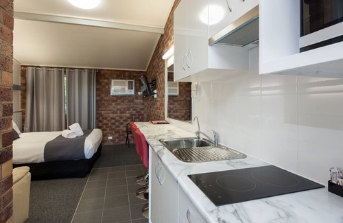 Kearneys Spring Hotel | Allan Cunningham Motel