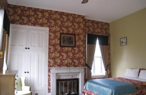 Hollidaysburg Bed & Breakfast | Allegheny Street Bed & Breakfast