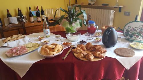 Pozzolgroppo House | Allevamento B&B