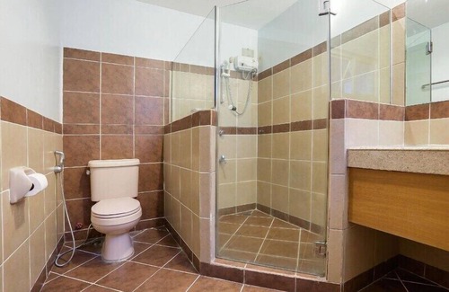 Makati Hotel | Alley 8 Makati