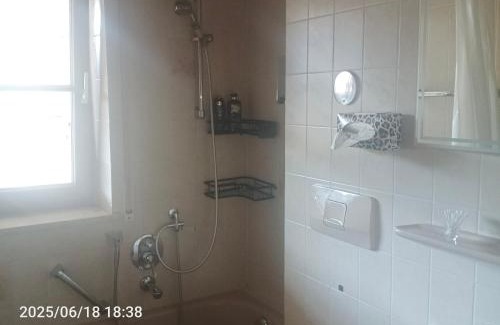 Oberstaufen Apartment | Allgäu Vibes - fußläufige Erreichbarkeit vom Bahnhof, mit Aussicht, wettergeschützter Balkon