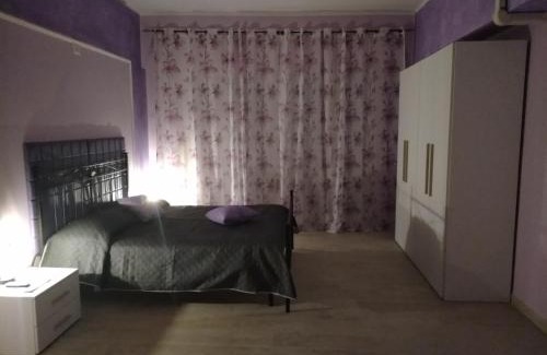 Soriano nel Cimino Apartment | ALLOGGIO VIOLA nel CUORE DI SORIANO