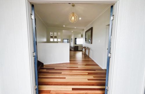 Brisbane Waterfront House | Allure Beach House - Formerly Sands on Moreton