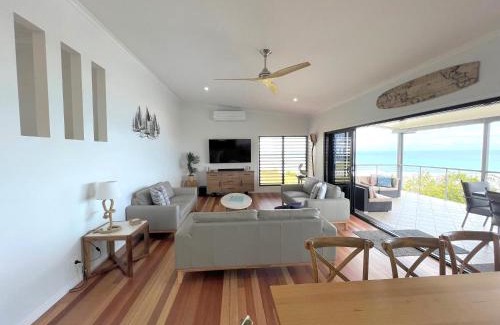 Brisbane Waterfront House | Allure Beach House - Formerly Sands on Moreton