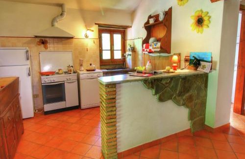 Ortignano Raggiolo House | Alluring Farmhouse in Ortignano with Swimming Pool